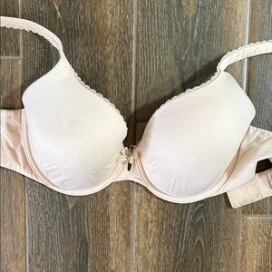Victoria's Secret body by Victoria Bra